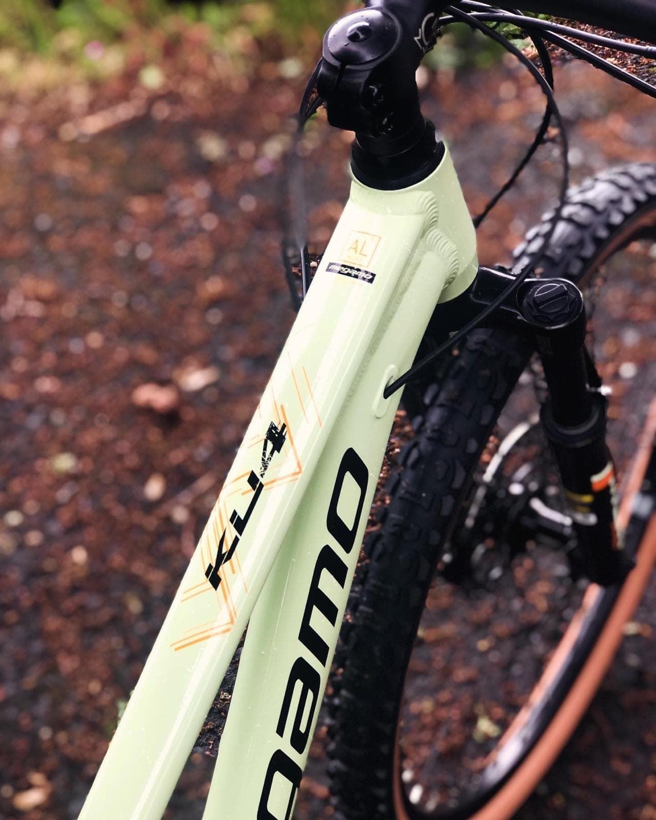 Bicicleta Infantil 24" MEGAMO KU4. VERDE CLARO"