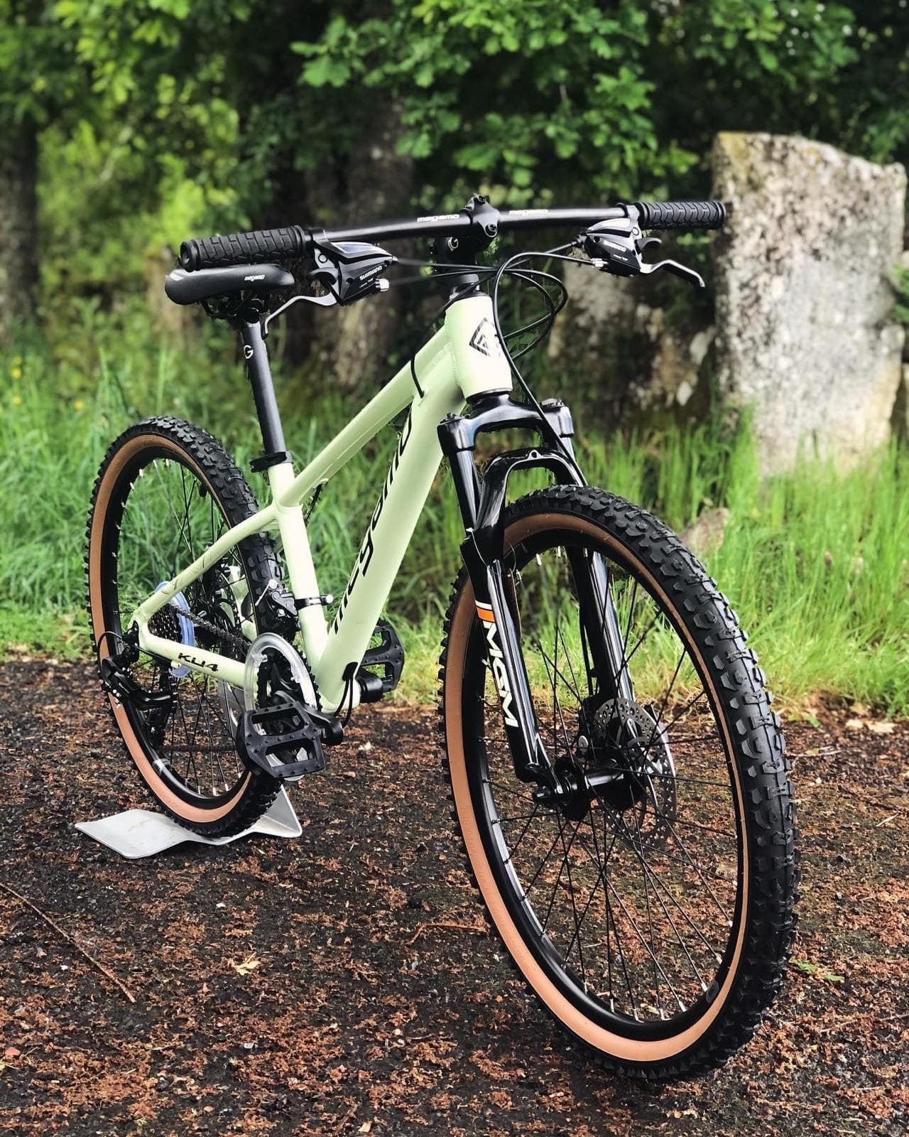 Bicicleta Infantil 24" MEGAMO KU4. VERDE CLARO" - Imagen 2