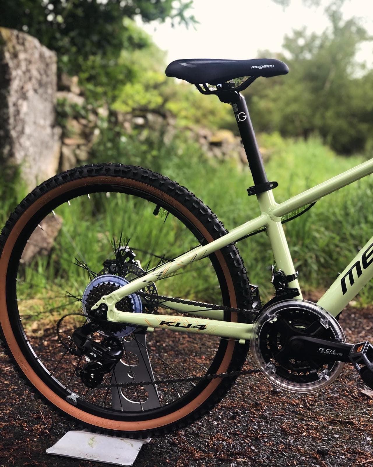 Bicicleta Infantil 24" MEGAMO KU4. VERDE CLARO" - Imagen 4