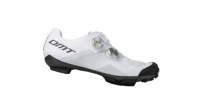 Zapatillas DMT KM0 EVO Blanco + CALCETINES DMT CLASSIC RACE DE REGALO